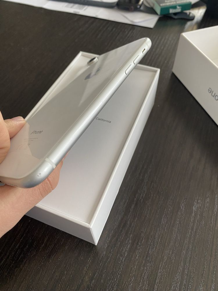 IPHONE XR-  64GB Używany biały