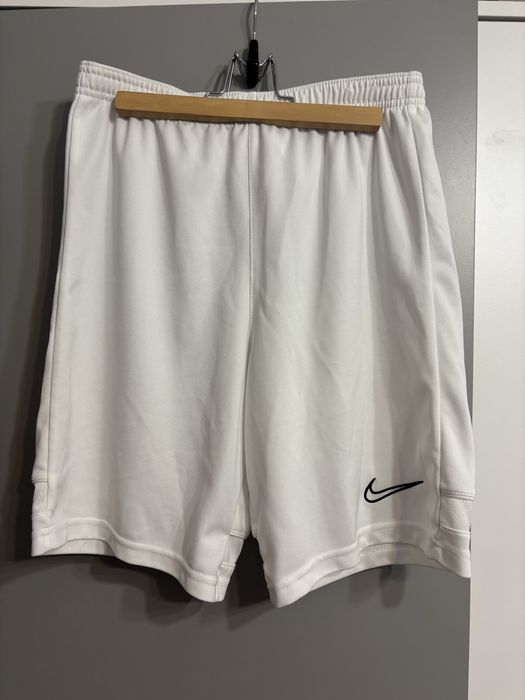 krotkie spodenki Nike męskie