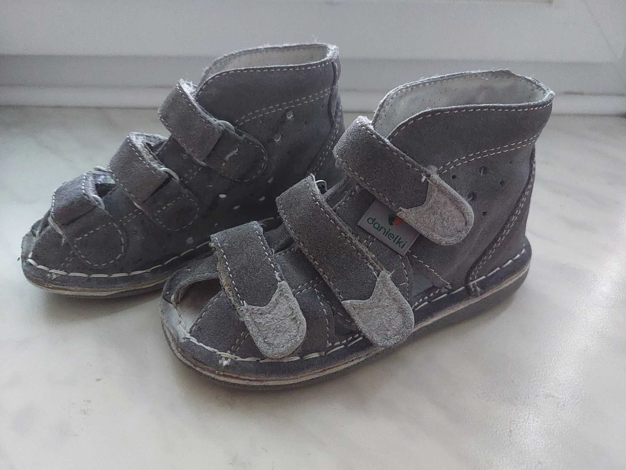 Sprzedam buty danielki