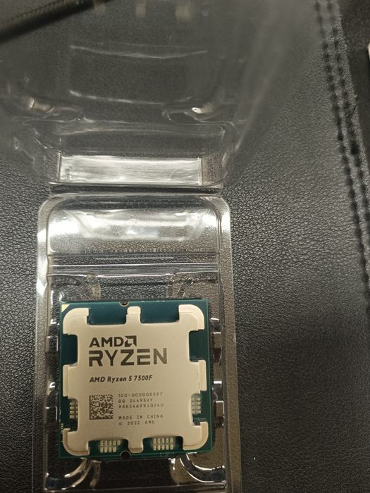 Продам процесор ryzen 7500f