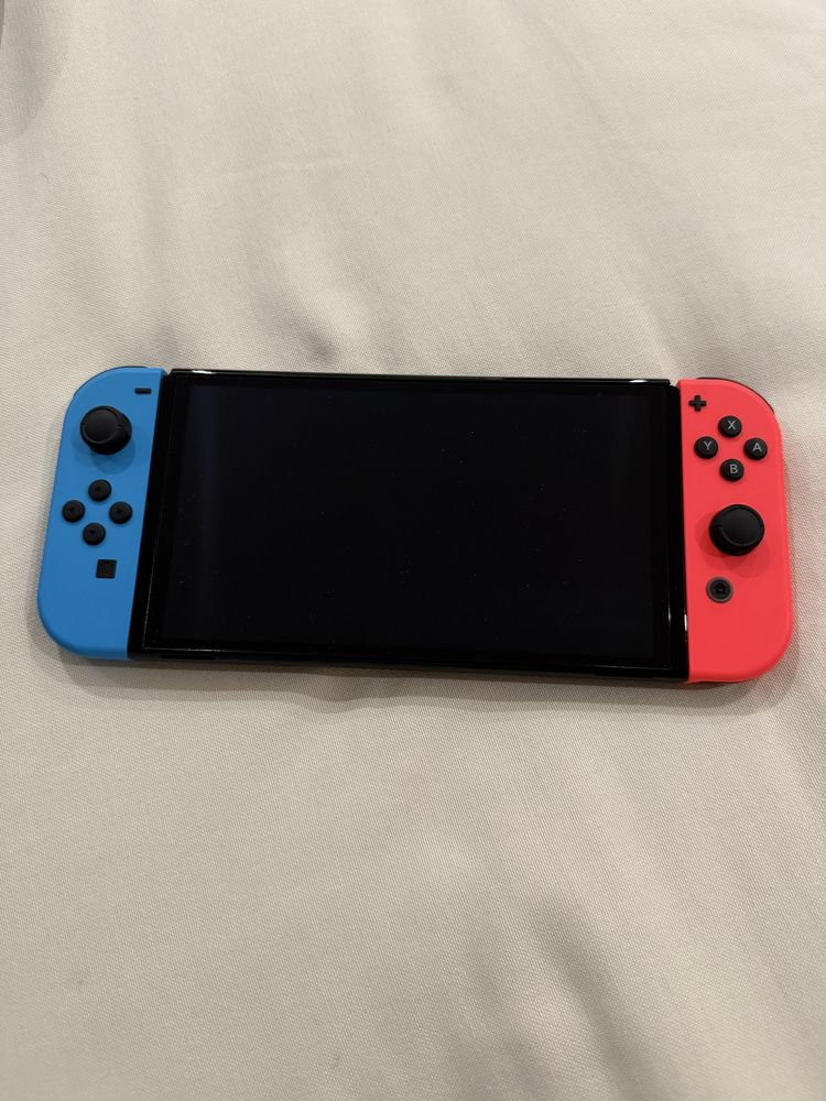 Nintendo Switch OLED (usada 2 vezes)