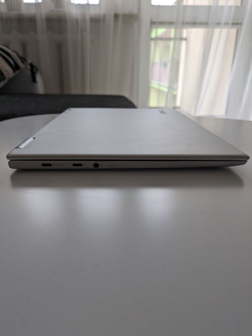 Laptop Lenovo Yoga 720