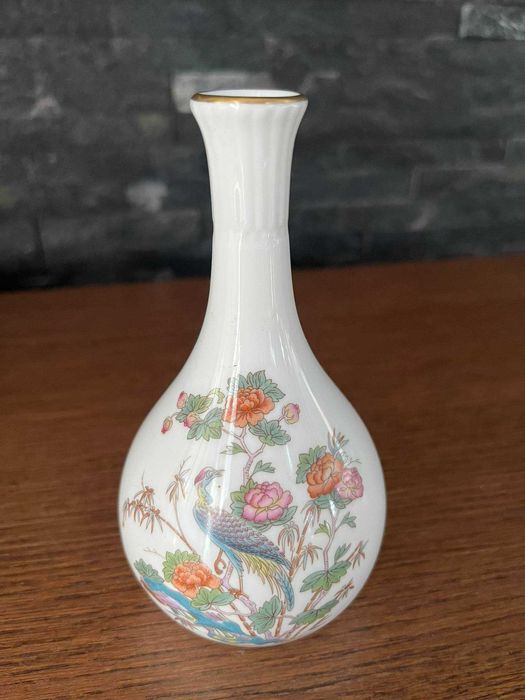 Porcelanowy wazonik Wedgwood Kutani Crane Paw