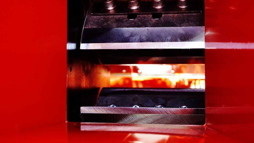 Rębak spalinowy REMET RPS-120 == rozdrabniacz do ogrodu sadu