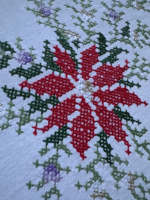 Obrus ręcxnie wysxywany gwiazda betlejemska do kolekcji