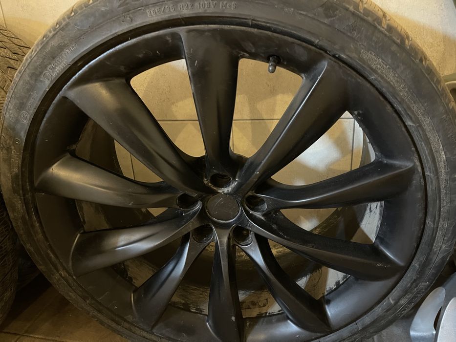 Tesla Диски r22  з резиною