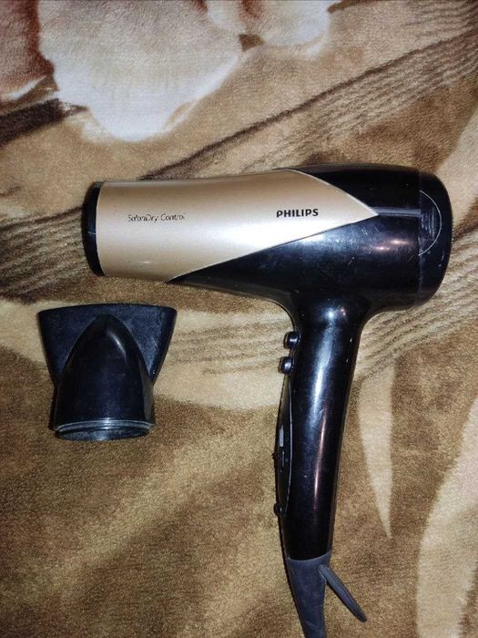 Фен Philips HP-8182