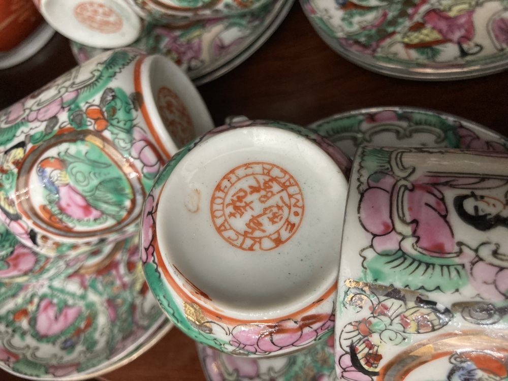 Serviço de porcelana com decoracao chinesa
