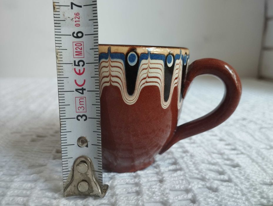 Ceramika bułgarska filiżanki i spodeczki