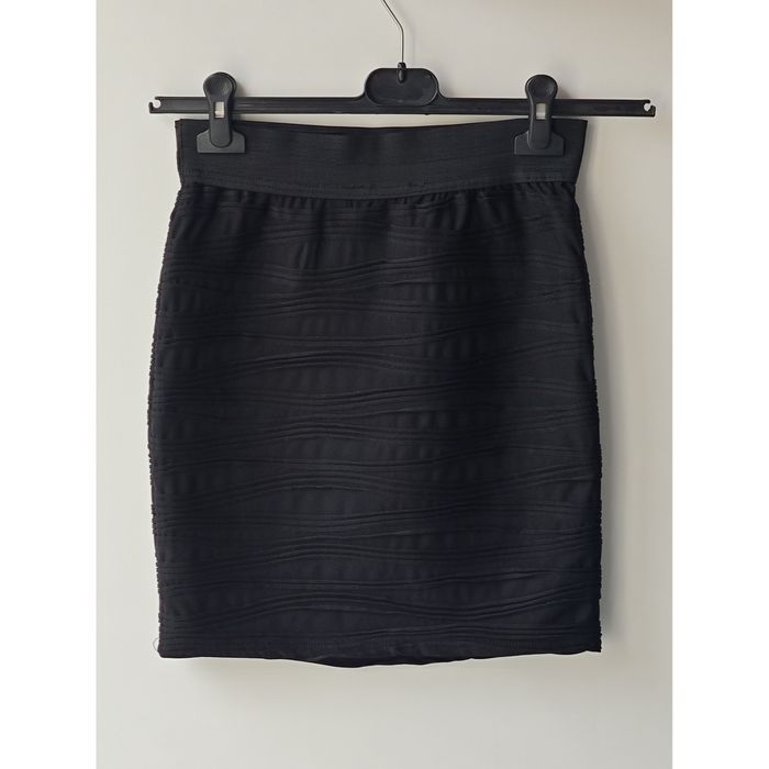 Spódnica mini bandażowa dopasowana Internacionale prążkowana