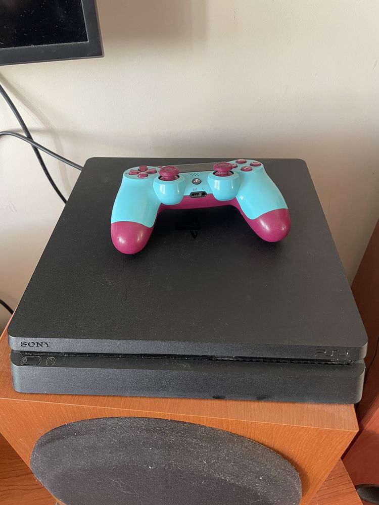 Konsola ps4 slim 500gb