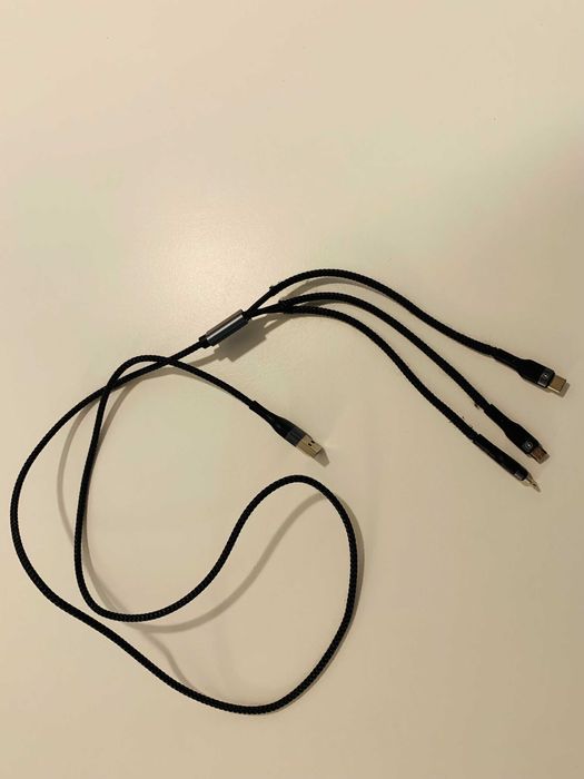 Kabel USB-A z końcówkami micro-USB i USB-C (sznurkowy)