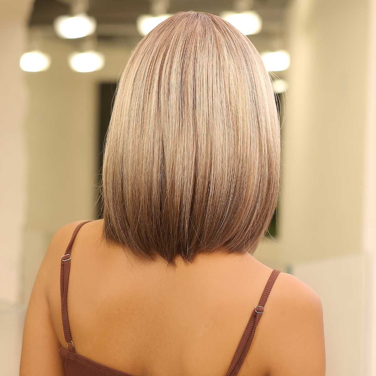 Peruka blond ombre bob z grzywką Bez świecenia!