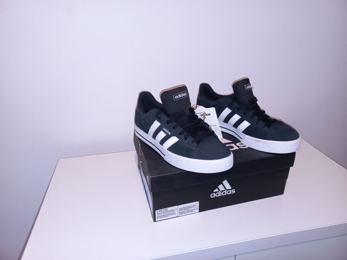 Sprzedam buty męskie adidas.