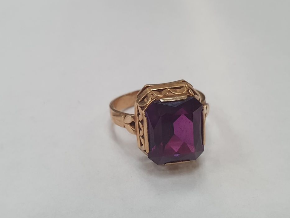 II poł. XX wieku! Złoty pierścionek/ WARMET/ 5.07 gram/ R15/ Ametyst