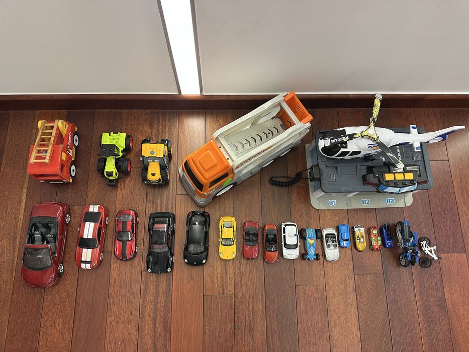 Zabawki - samochody, wozy strażackie, policja, karetka itp OKAZJA