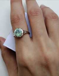 Кольцо с камнем серебряное размер 17,17,5,срібна каблучка красивое