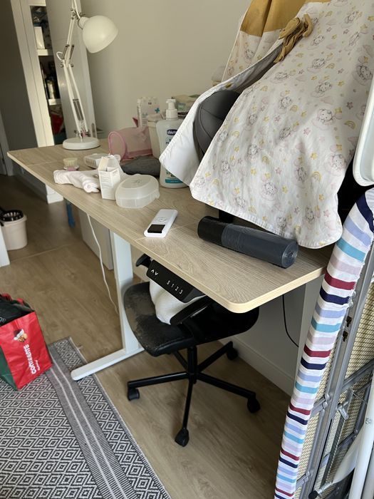 Mesa de escritorio elevatoria 140x80