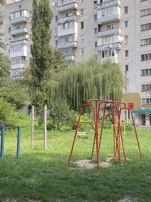 Продам 3 кімнатну квартиру на Польовій