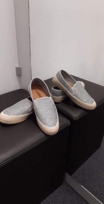 R 37 Nowe buty damskie tenisówki wciągane lekkie wygodne szare 23,5cm