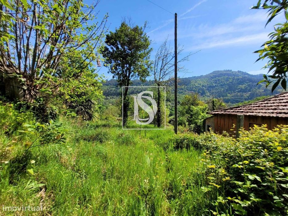 Moradia T1 em Pedra de 2 pisos em Pias, Cinfães