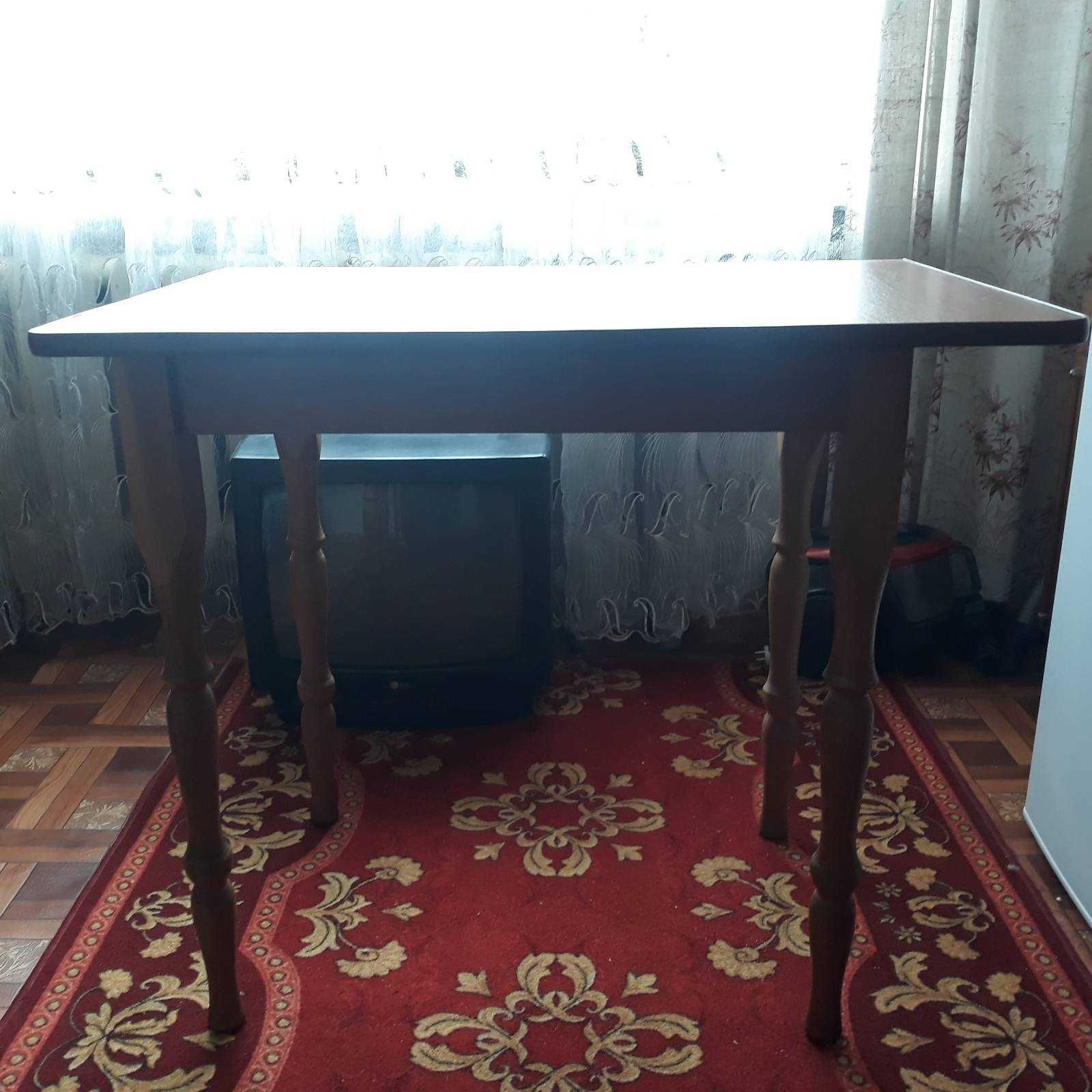 Стіл дерев яний  (кухня, дача)