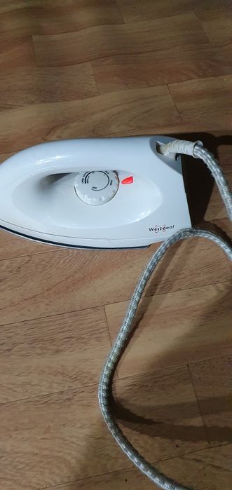 Ferro engomar a funcionar 1000w Westpool bom estado