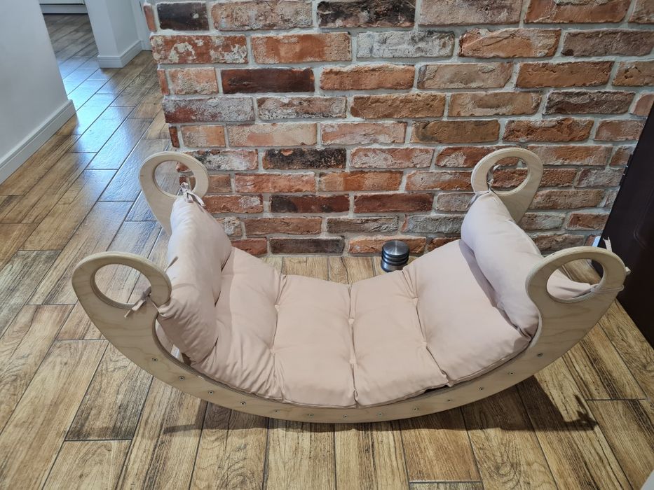 Drewniany bujak Montessori