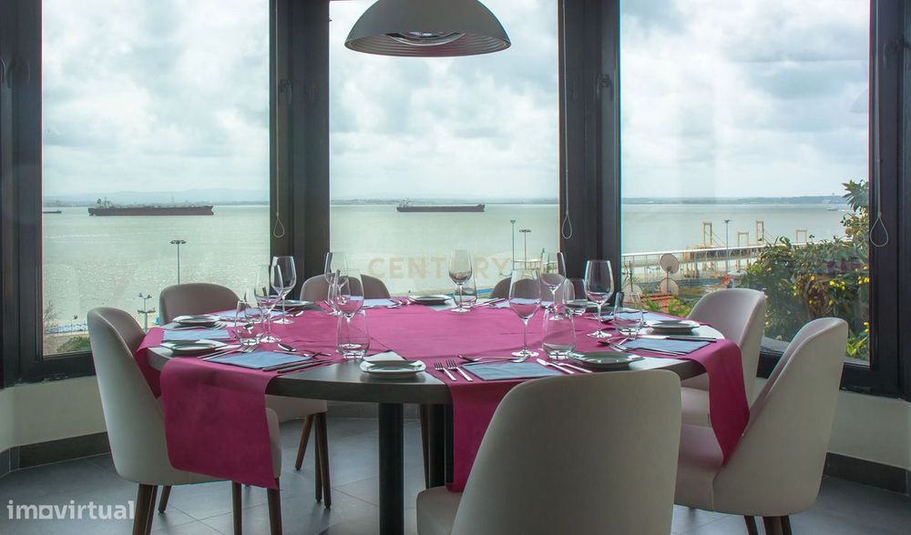 Restaurante Icónico com vista Rio em Lisboa