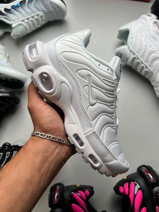 Nike tn brancos novos