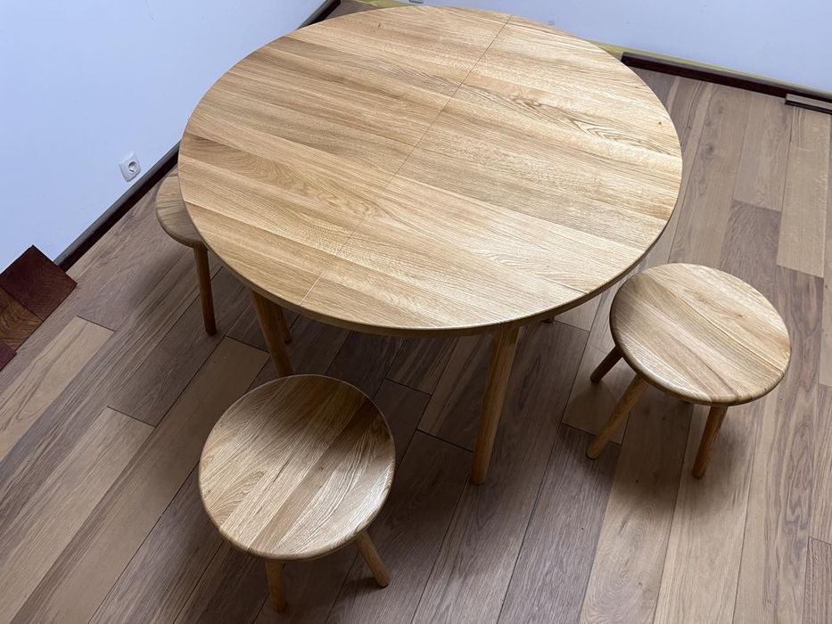 Табурет дерев'яний, кругле сидіння. Табурети масив дуба