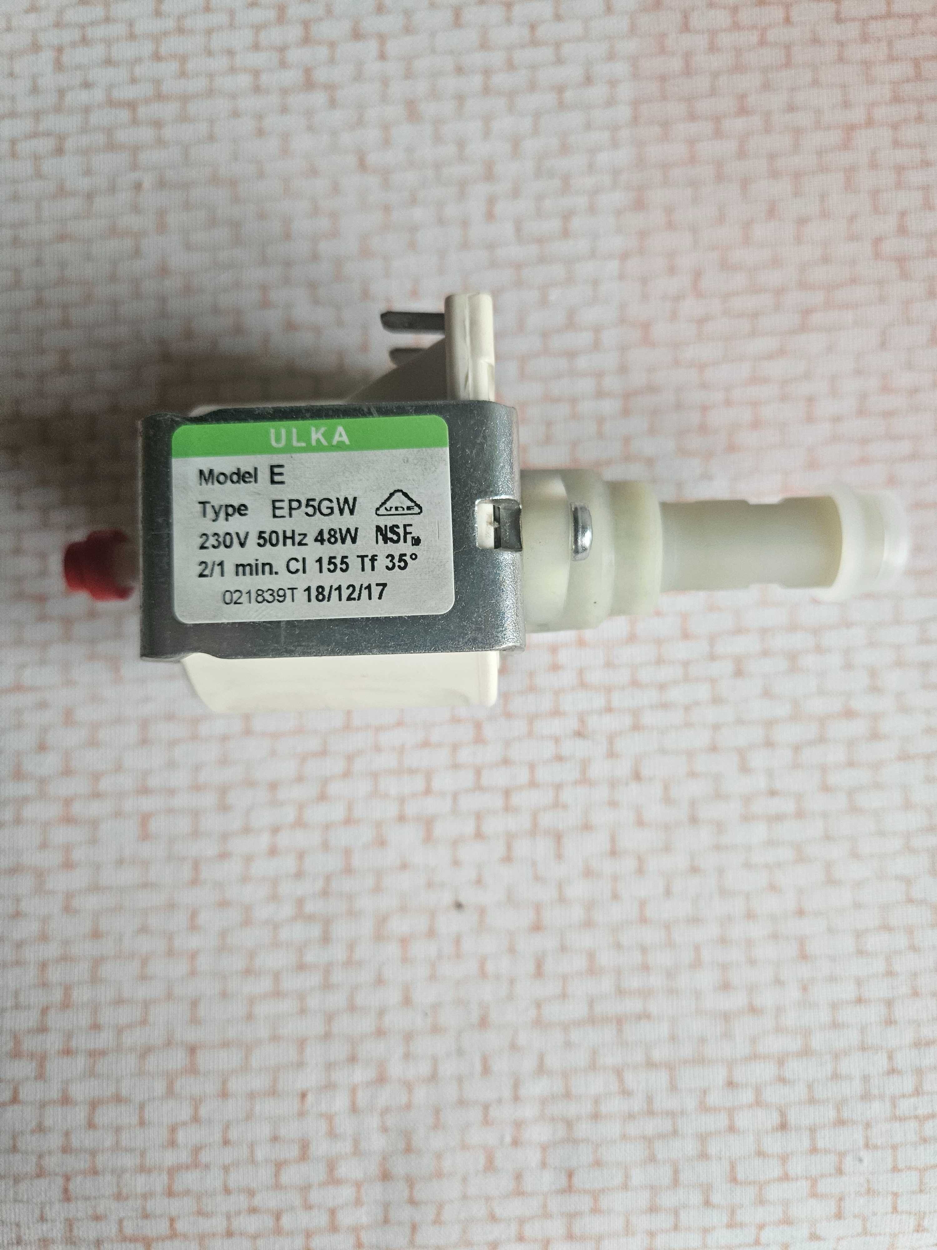 Pompa cisnieniowa, regulator/tłumik pulscji DeLonghi Magnifica S