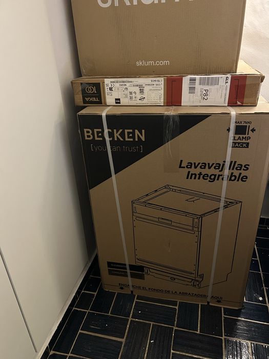 Máquina de Lavar Loiça Encastre BECKEN — Nova, Selada (60cm, Inox)