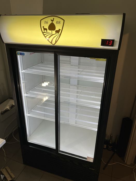 Lodówka witryna Klimasan S 1200 LED