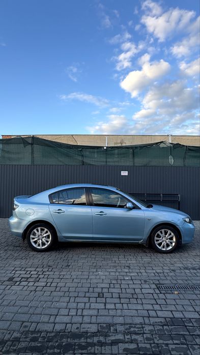 Продам мазда 3.