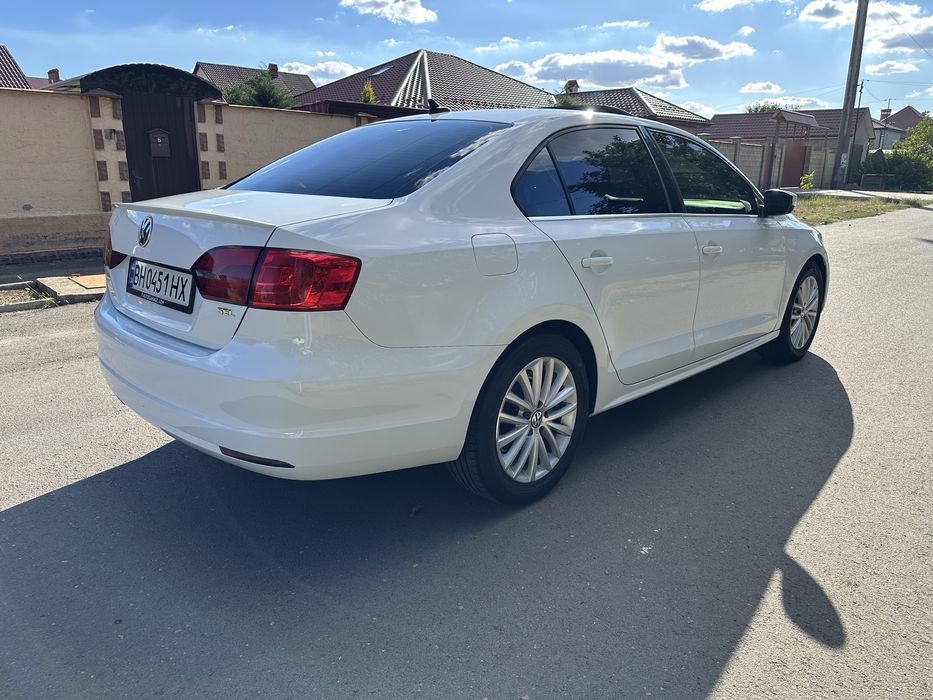 Volkswagen Jetta 2014 1.8 tsi комплектация SEL