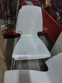 Krzesła z Ikea białe