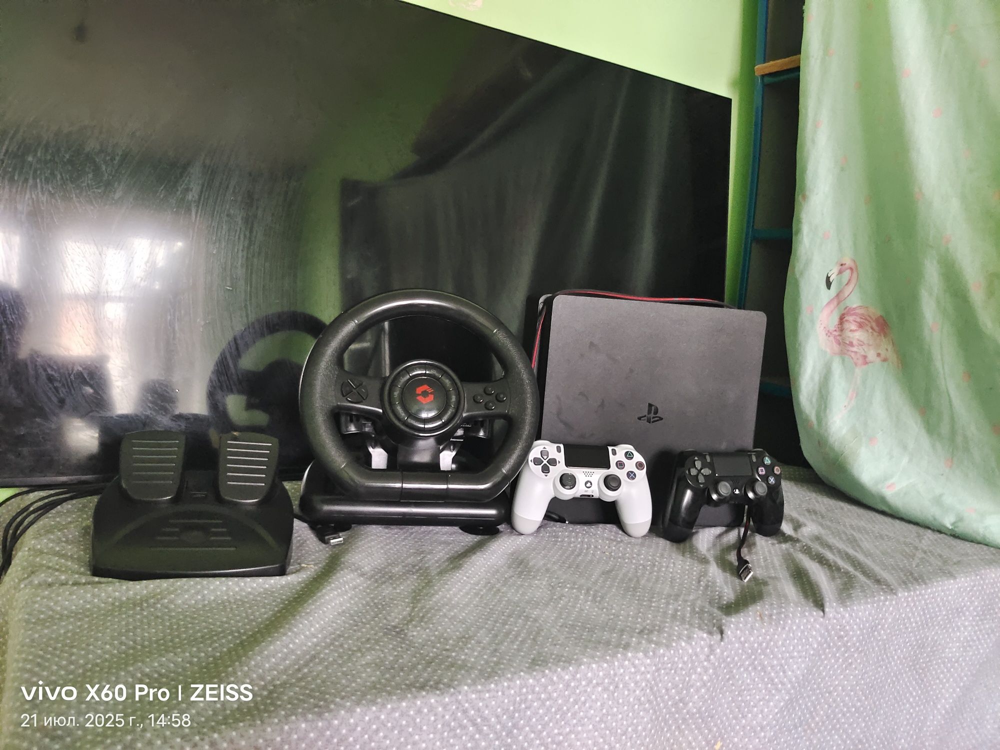 Продам Sonic PlayStation 4 Slim есть  торг