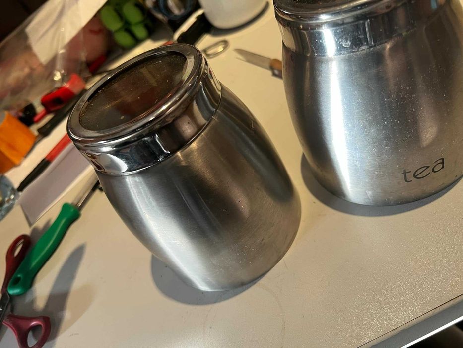 Pojemniki metalowe na kawę, cukier, herbatę (3 sztuki)