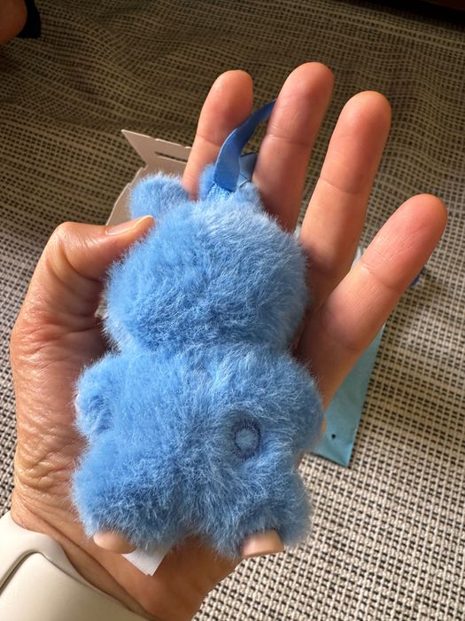 Labubu original Popmart - series Pin for Love