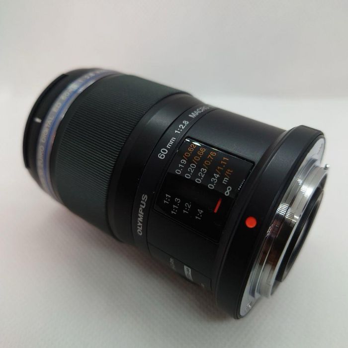 Обʼєктив Olympus M.Zuiko Digital ED 60mm F2.8 Macro