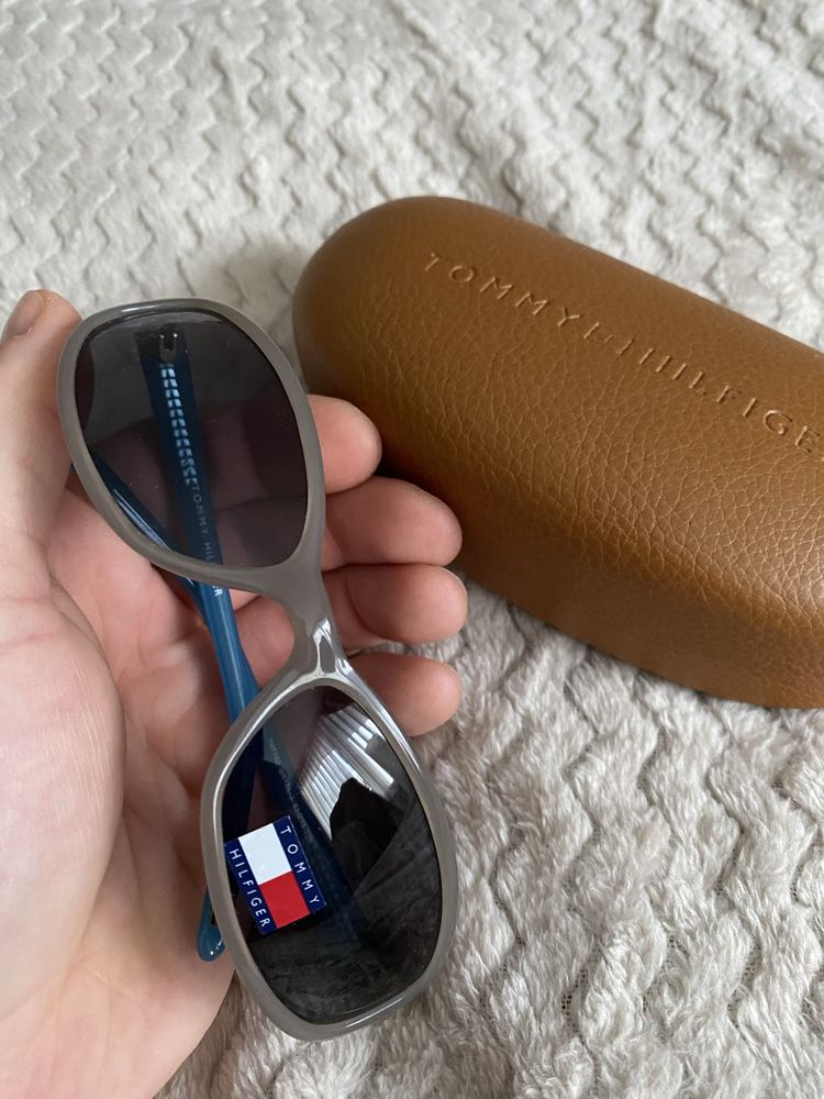 Tommy Hilfiger okulary przeciwsłoneczne meskie szare niebieskie