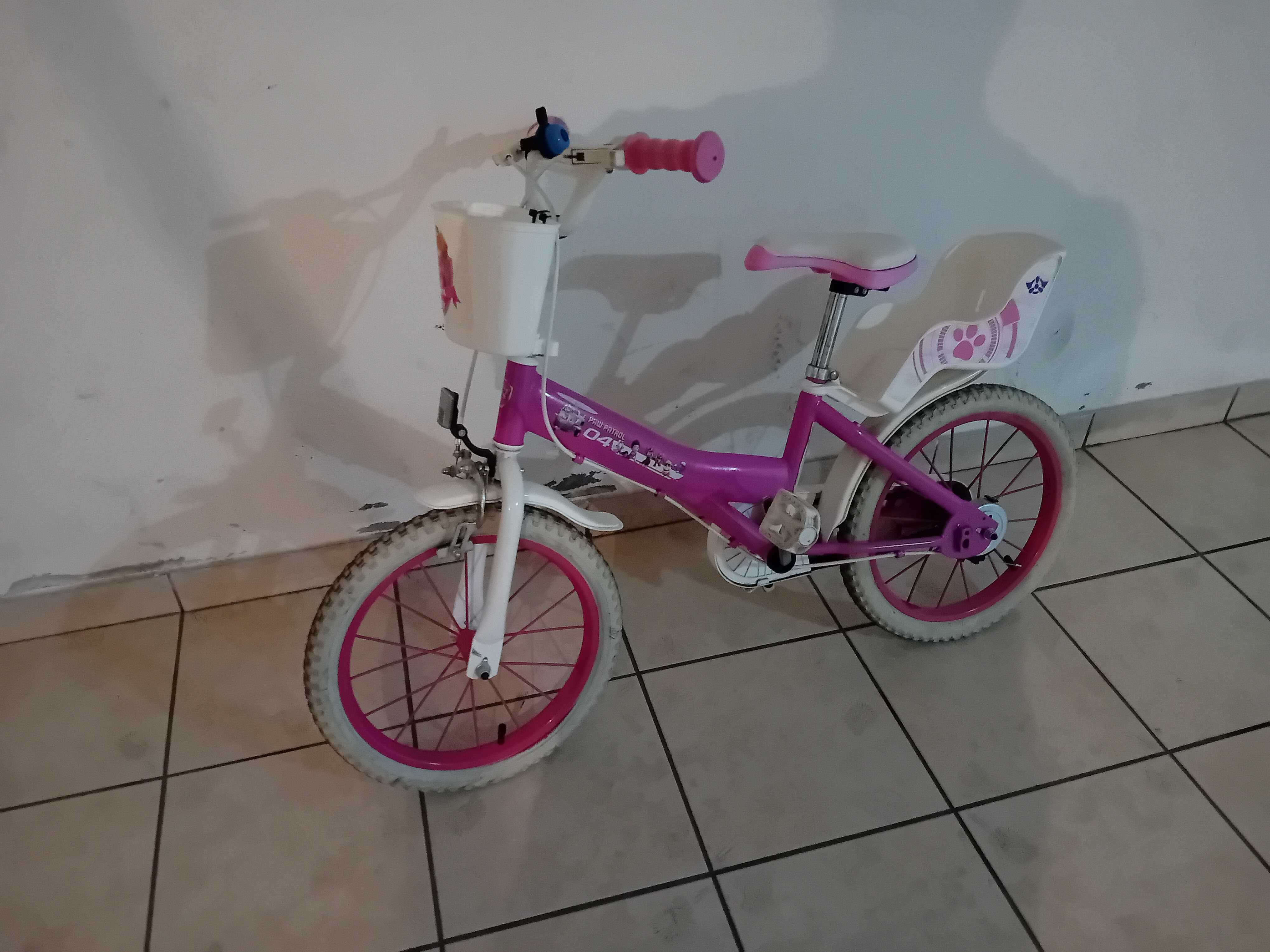 Bicicleta de menina