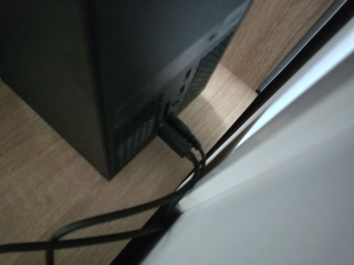 Xbox series x + 2 pady i gra na gwarancji