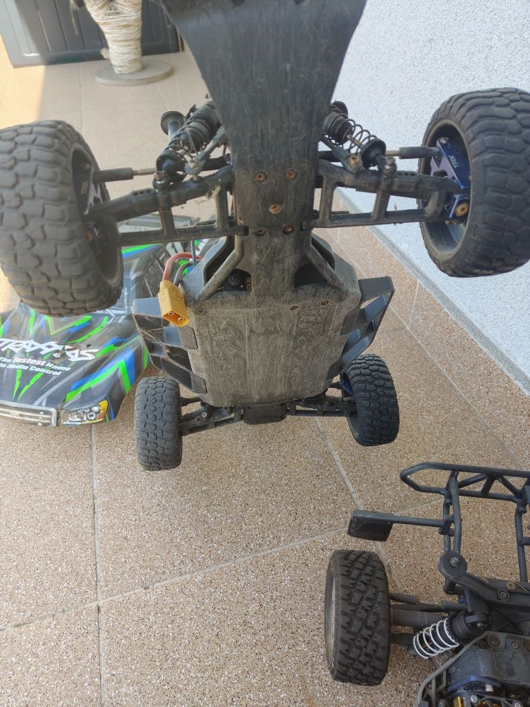 model rc traxxas slash 4x4 lcg 1:10 ezrun max10 sct 3200kv savox