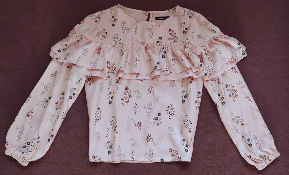 Elegancka bluzka w kwiaty RESERVED roz. 146