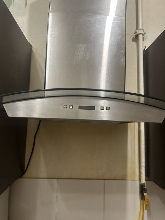 Продам витяжку кухонну стан ідеальний.