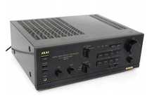 Akai AM 55 WZMACNIACZ DIGITAL 2X80w solidny