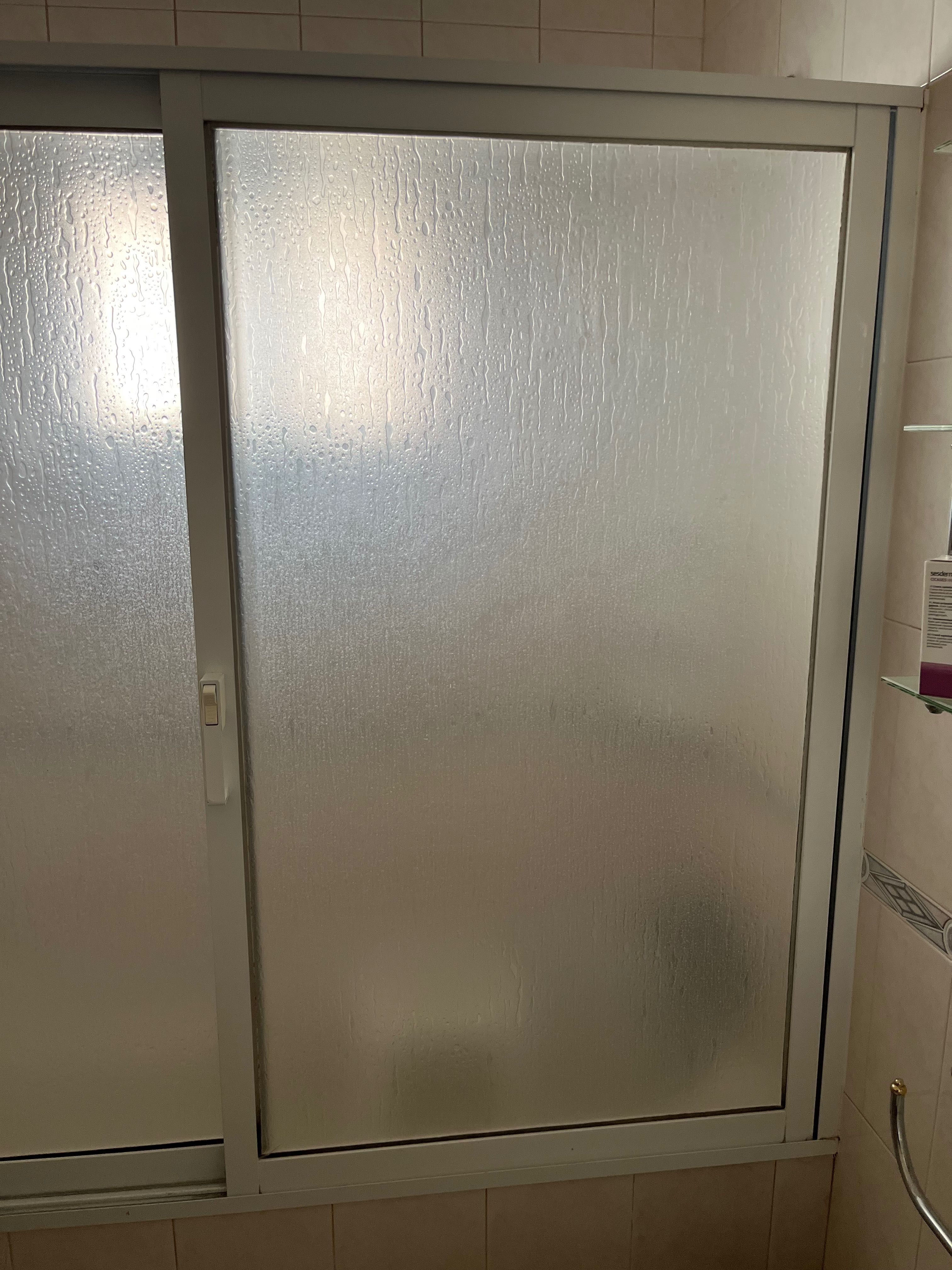 Resguardo para banheira-portas