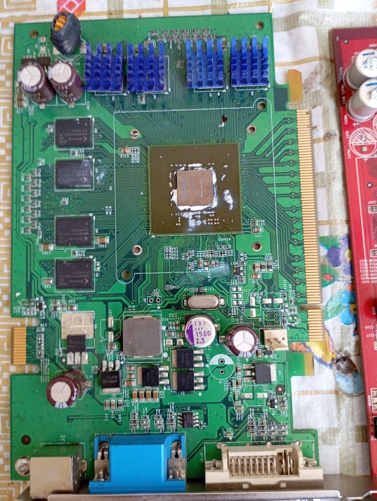 Видеокарта ×550 256мб NVIDIA GeForse